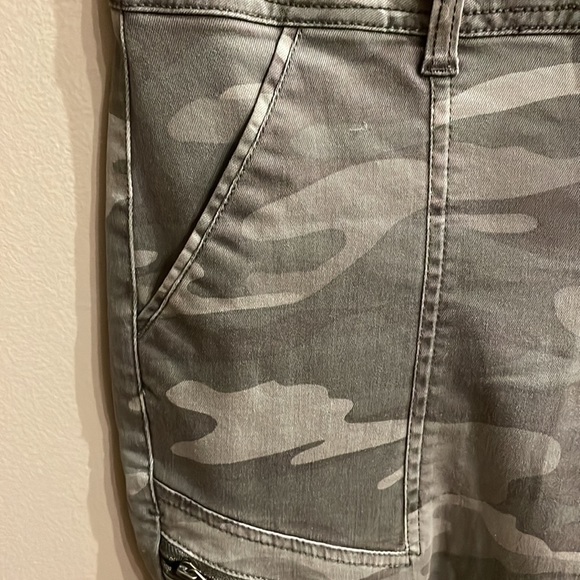 REWIND STRETCH CAMOUFLAGED low rise  SKINNY JEAN. Size 26w / 3 excellent cond - Picture 5 of 14
